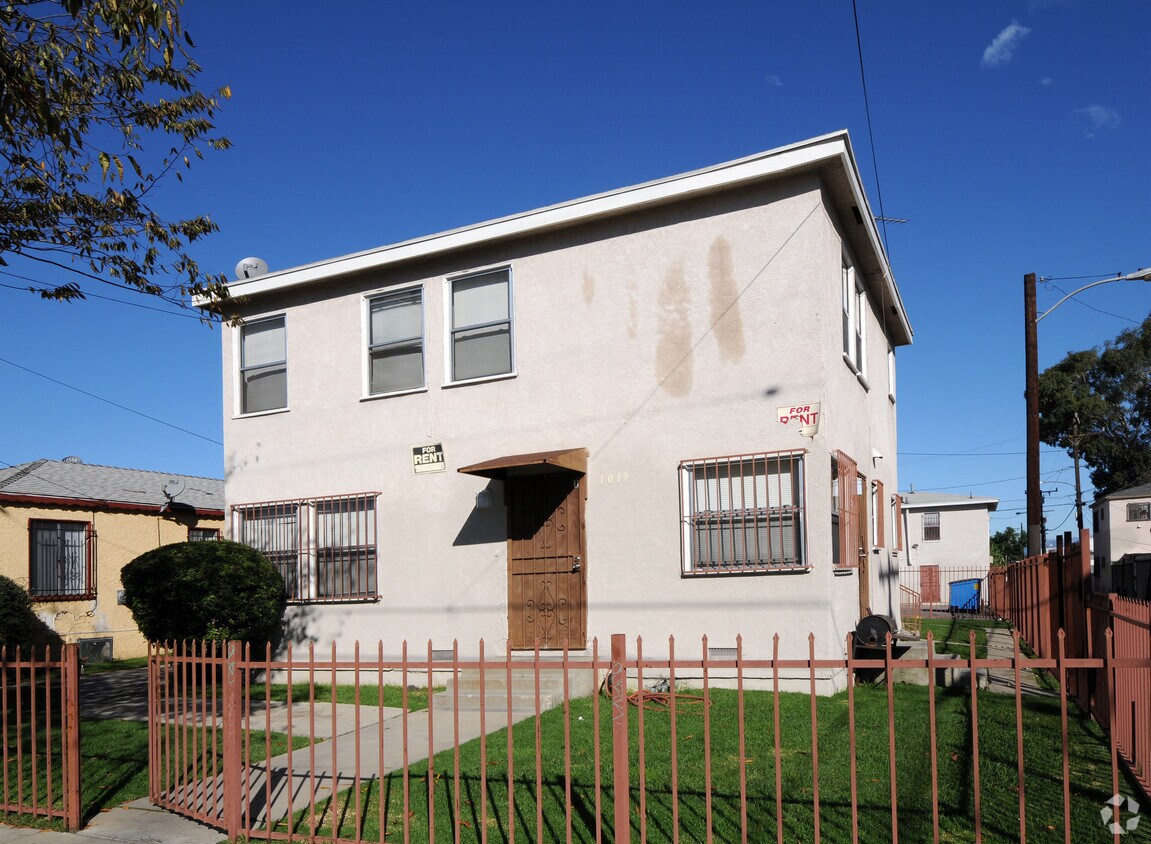 Primary Photo - 1019 W 107th St