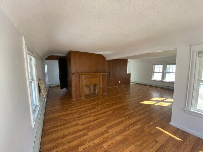 Building Photo - 4203 Pleasant Ave