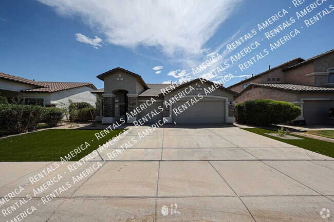 Building Photo - 2211 W Olive Way