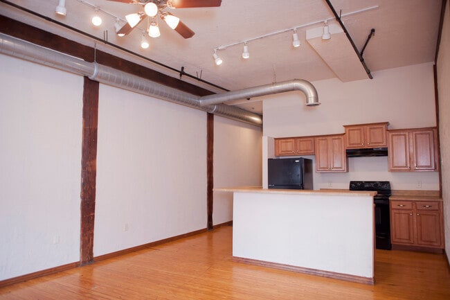 Stove works 102, 205 - Artifacts Warehouse Lofts