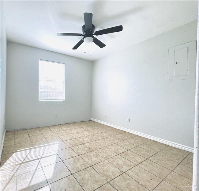 Foto del edificio - 3304 N Palm Leaf Cir