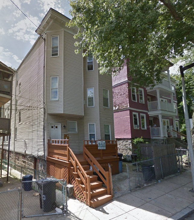 Building Photo - 61 Wales St