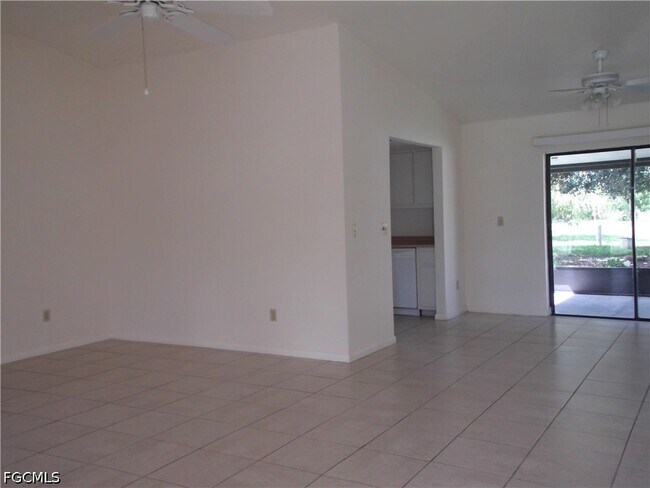 Foto del edificio - 111 Doveside Ln