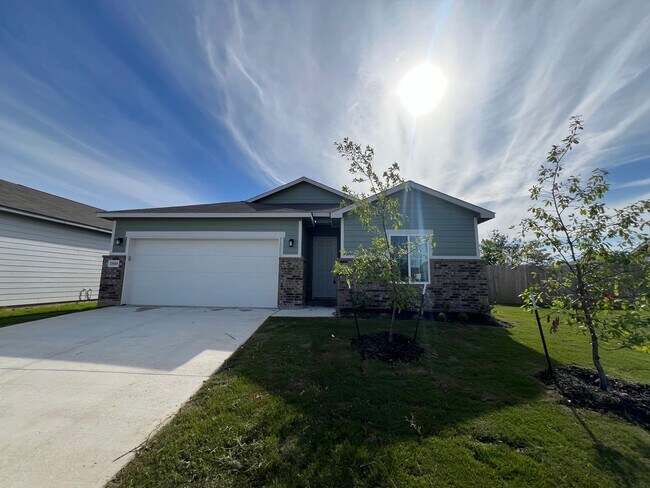 Building Photo - Gorgeous Brand New Build 3/2- Hannah Heigh...