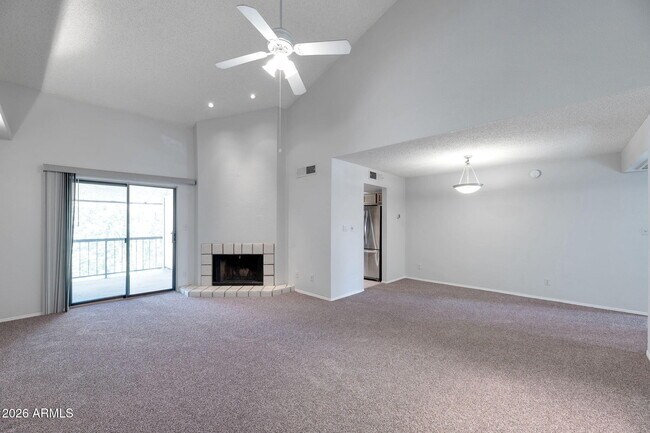 Foto del edificio - 9550 N 94th Pl