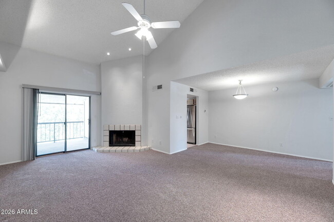 Building Photo - 9550 N 94th Pl
