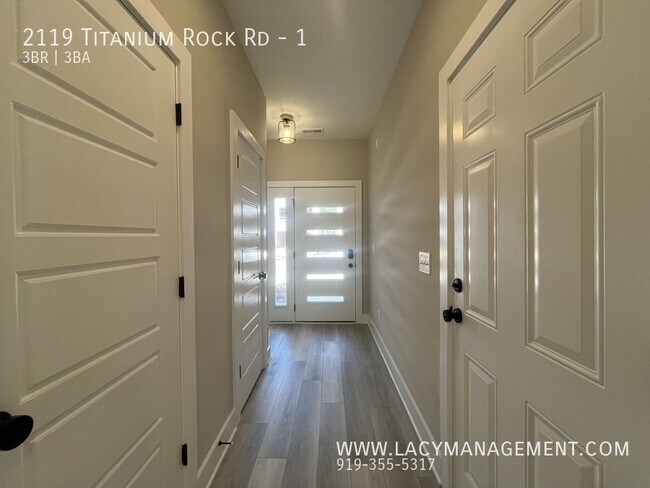 Foto del edificio - 2119 Titanium Rock Rd