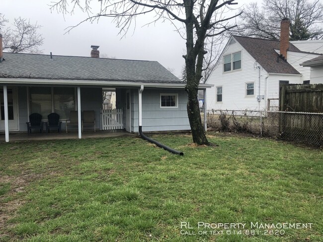Building Photo - 233 Sturbridge Rd