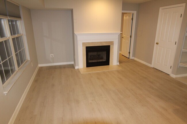 Building Photo - Don’t miss your chance to make it yours!
