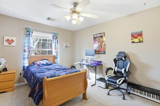 Building Photo - 11402 Overland Trail Dr