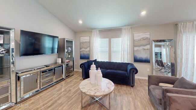 Building Photo - 350 Hepburn Rd