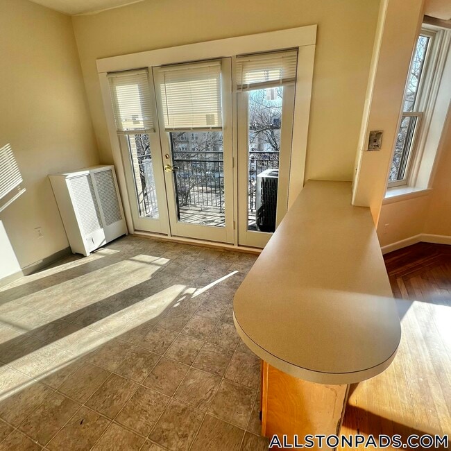 Foto del edificio - 1137 Commonwealth Ave