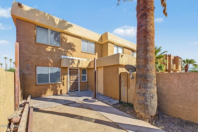 Building Photo - 4701 E Pueblo Ave