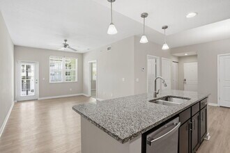 Building Photo - 3605 High Ridge Rd