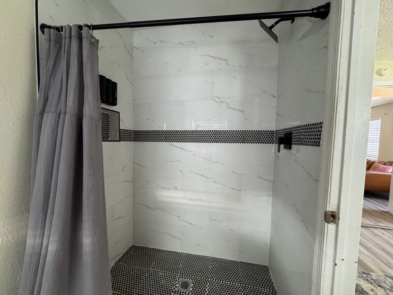 Foto principal - 2706 W Tyson Ave