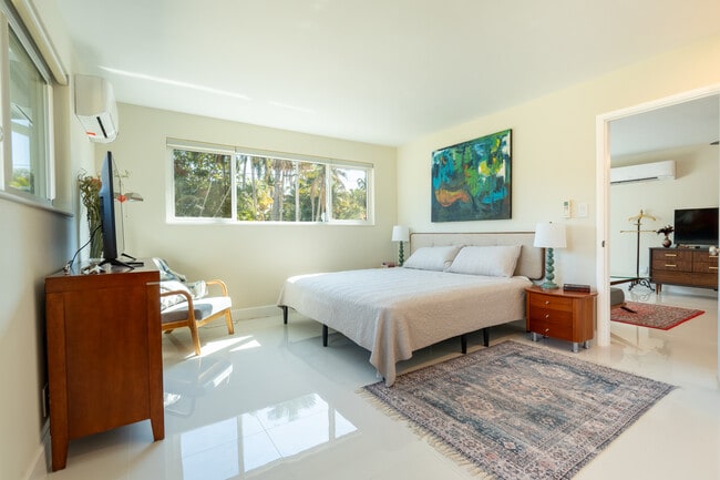 Building Photo - 2121 Parker Ave