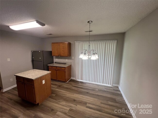 Building Photo - 12111 Stewarts Crossing Dr