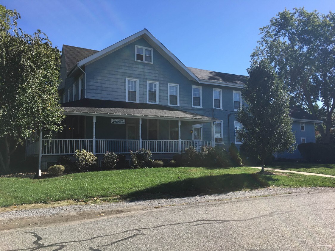 Building Photo - 117 Maple Ln