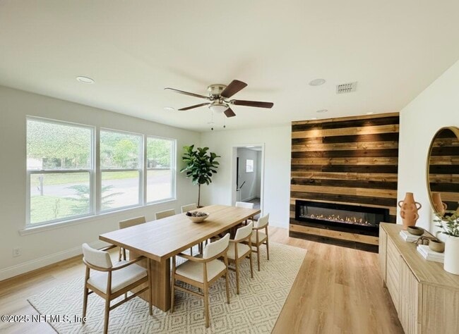 Building Photo - 1836 Agave Cir S