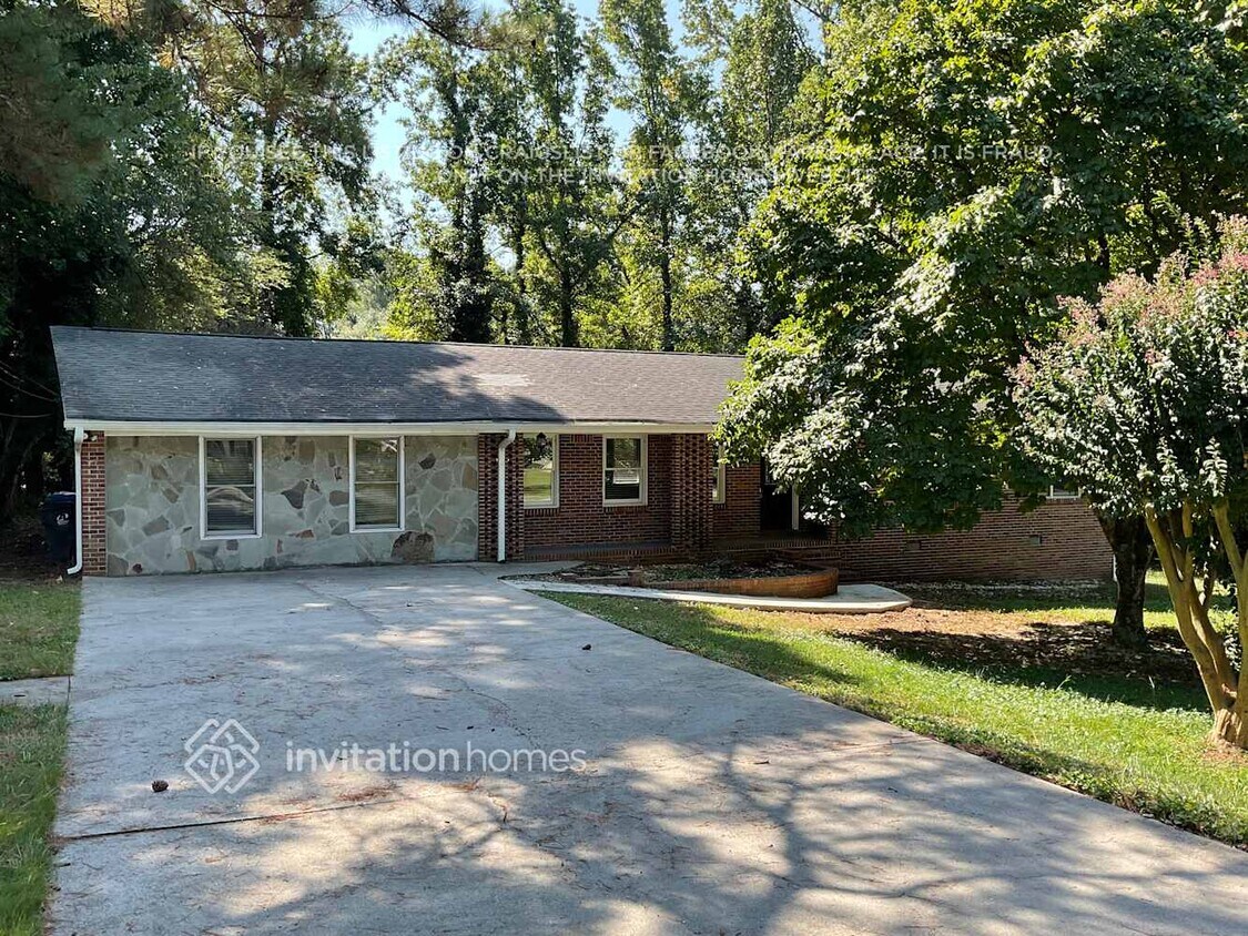 Primary Photo - 1432 Cherokee Trail NW