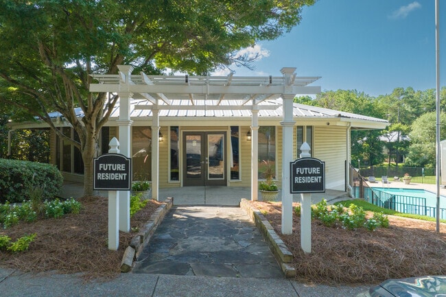 Leasing Office - Hills at Hoover