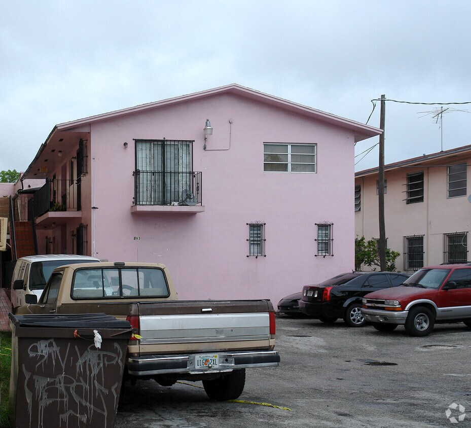 Foto del edificio - 863 NW 3rd St