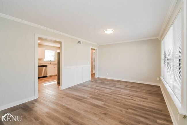 Building Photo - 7010 Bernay Ave
