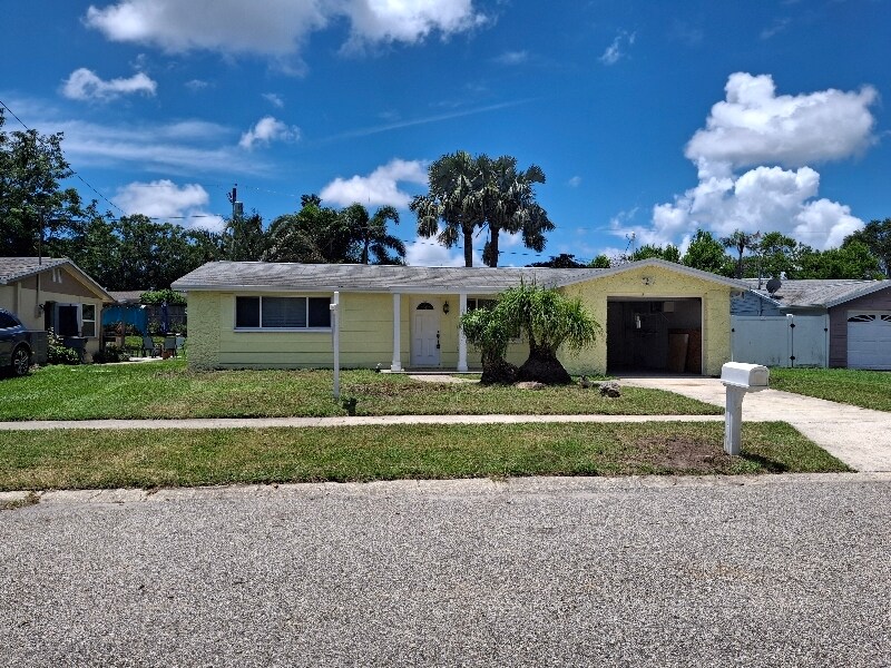 Foto principal - 1663 Plum Tree Rd