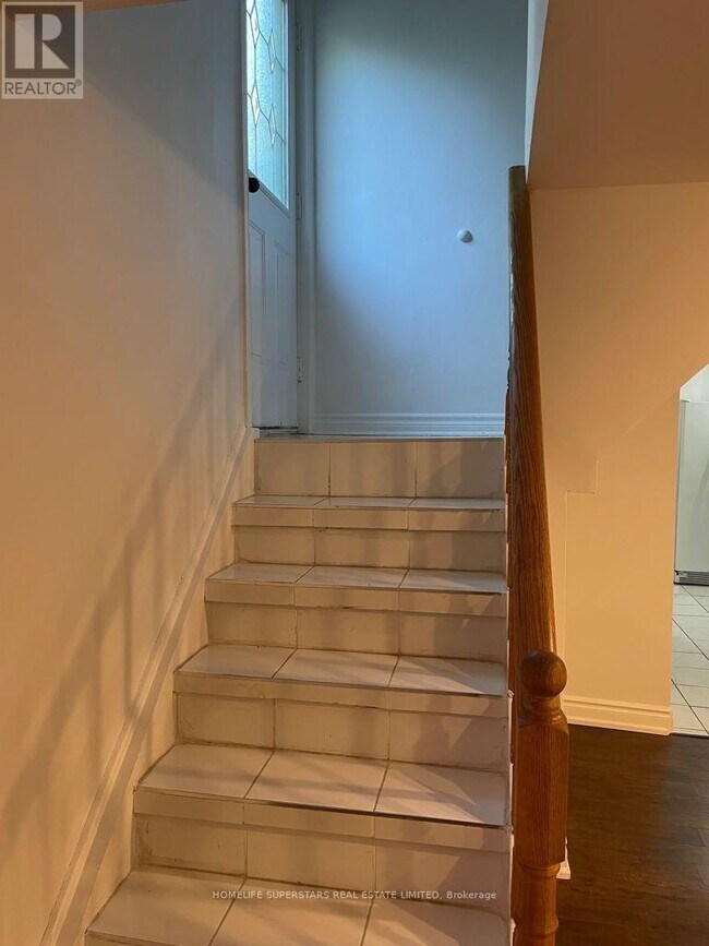 Photo du bâtiment - 171 Pleasant Ave