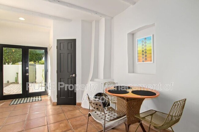 Foto del edificio - 5101 N Casa Blanca Dr