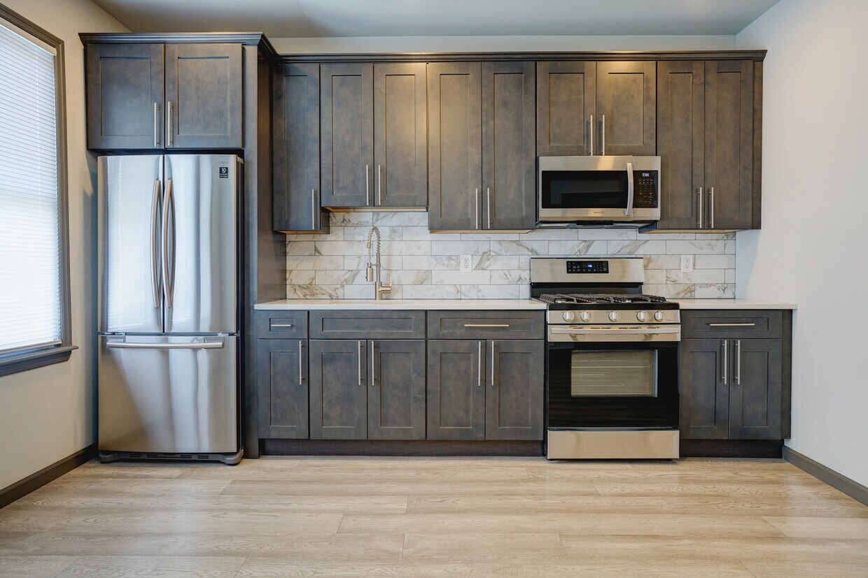 Foto principal - 51 Lindsley Ave