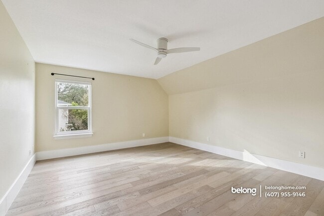 Building Photo - 1441 Place Vendome