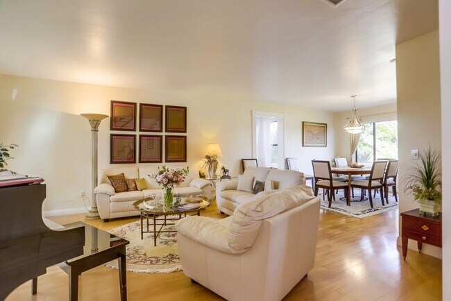 Foto del edificio - Beautiful La Jolla Alta Home!