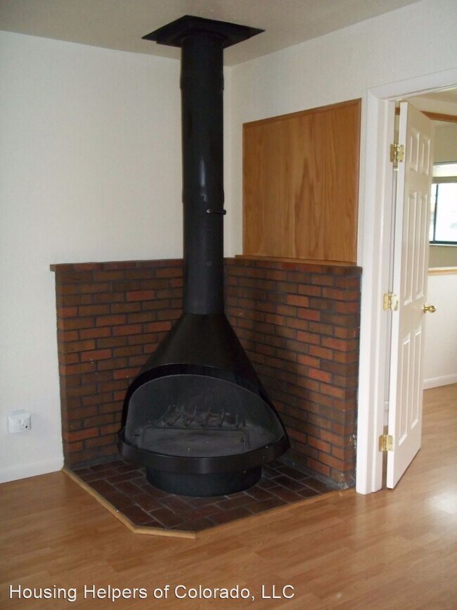 Foto del edificio - 3 br, 2 bath House - 4949 Eisenhower Drive #D