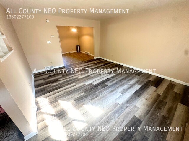 Building Photo - 2 Bedroom apartment close to downtown Cuya...