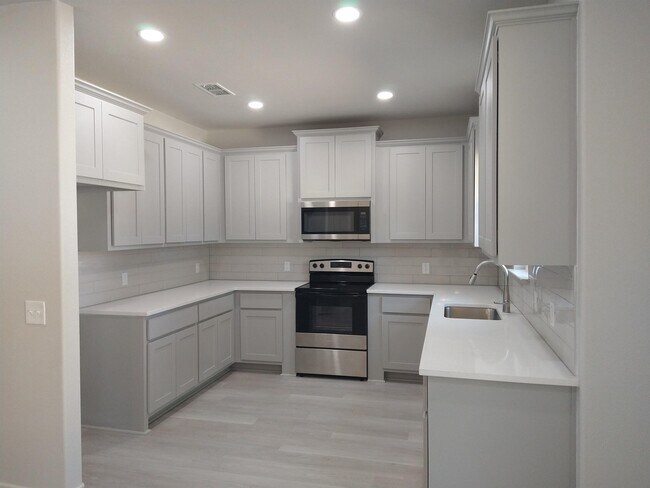 Foto del edificio - 1000 Wooded Holw Ct