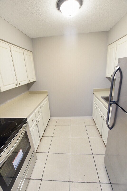 Foto del edificio - 916 W New York Ave