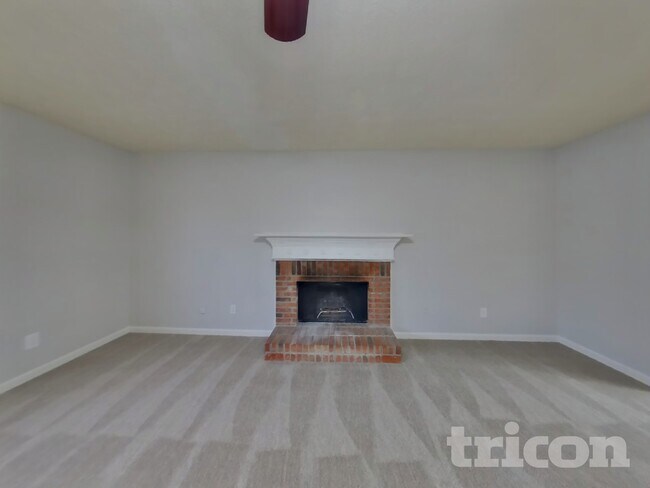 Foto del edificio - 3935 Piper Glen Dr NE