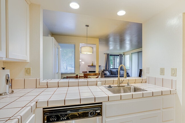 Building Photo - 3643 West Ct