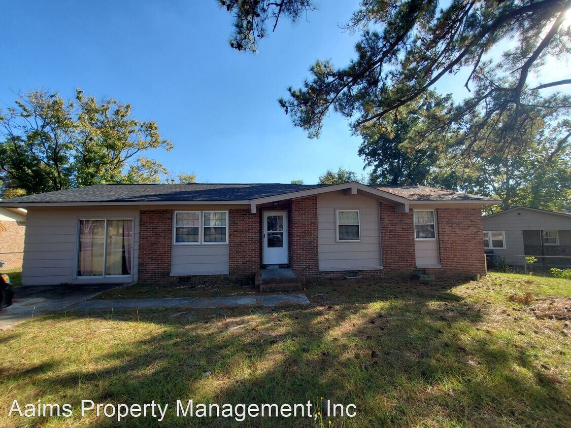 3 br, 1.5 bath House 4627 Canterbury Road House Rental in