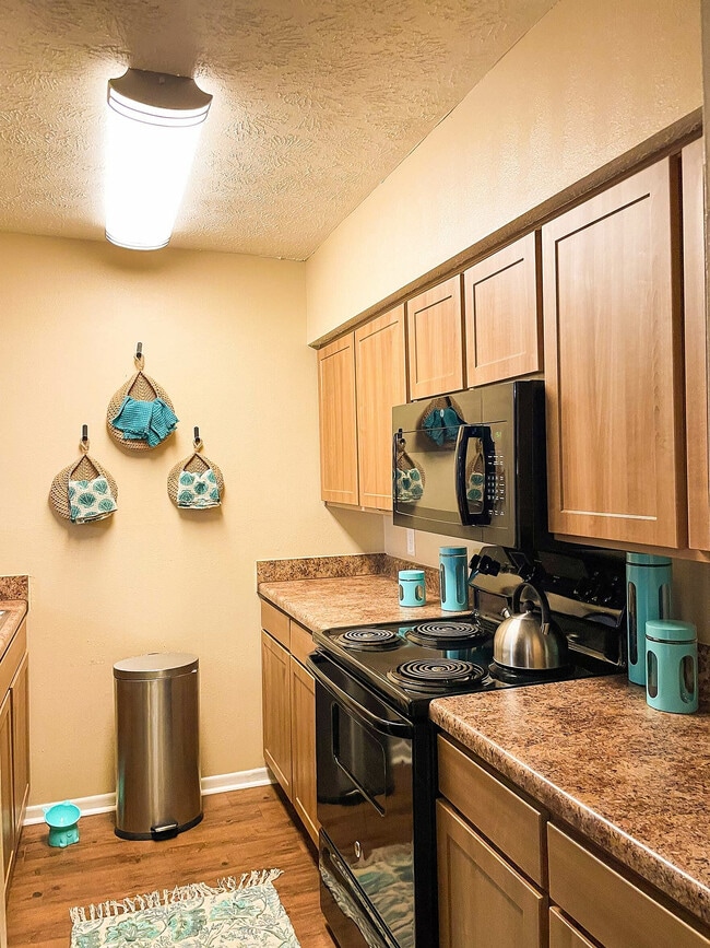 Kitchen - Turtle Lake