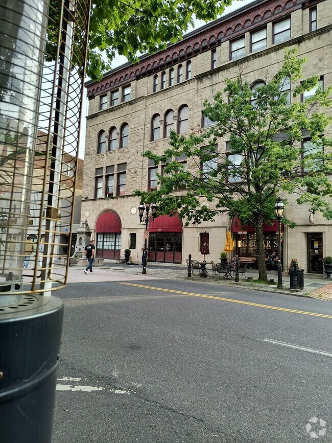 Colonial Industrial Quarter Apartments for Rent Bethlehem, PA 5