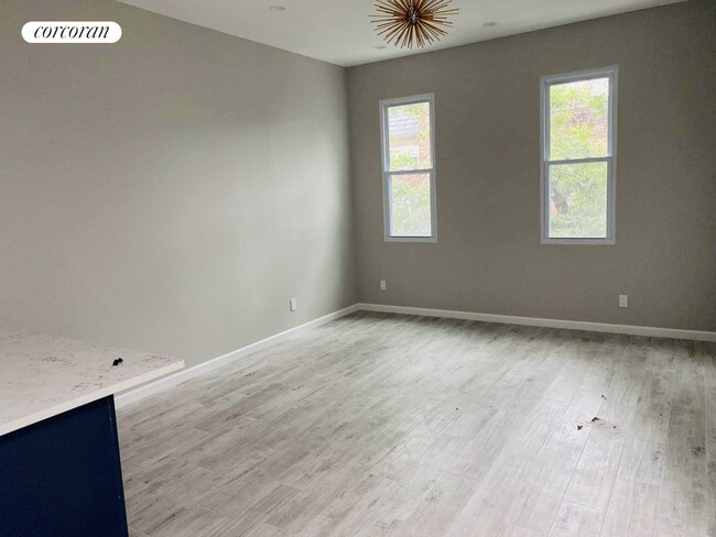 Foto del edificio - 19-25 Greene Ave