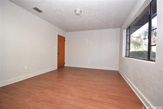 Foto del edificio - 715 NW 7th Ave