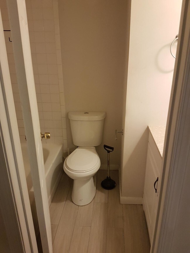 Foto del edificio - 1124 25th St NW