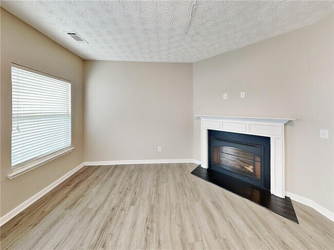 Building Photo - 2355 Bigwood Trail