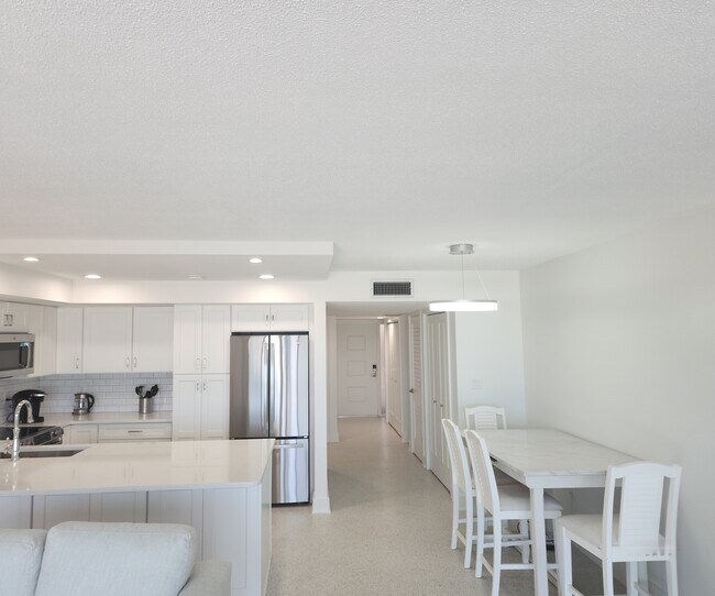 Building Photo - 6701 Gulf of Mexico Dr