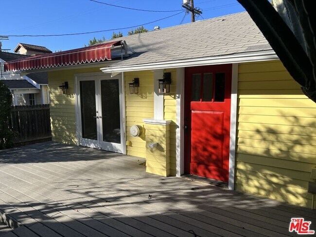 Building Photo - 1355 N McCadden Pl