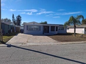 Building Photo - 3538 Garfield Dr