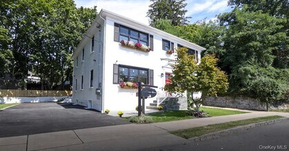 Building Photo - 25 Van Duzen Pl